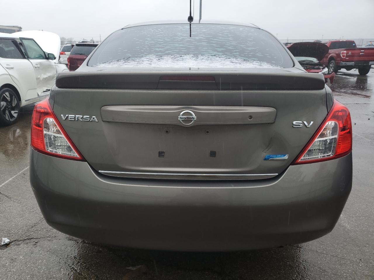 2014 NISSAN VERSA S - Фото 6