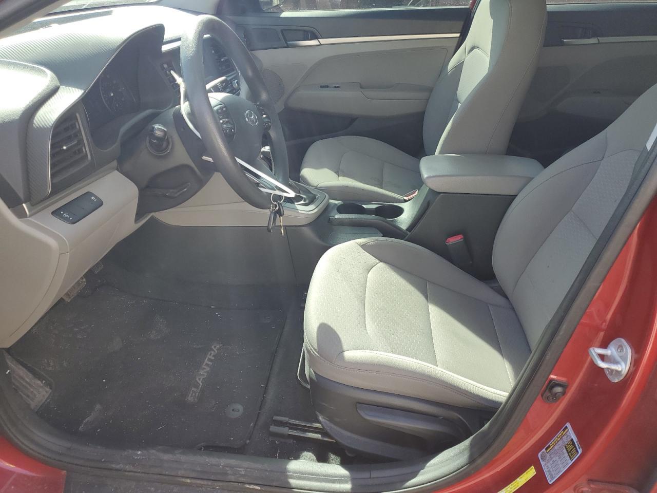 2019 HYUNDAI ELANTRA SE - Фото 7
