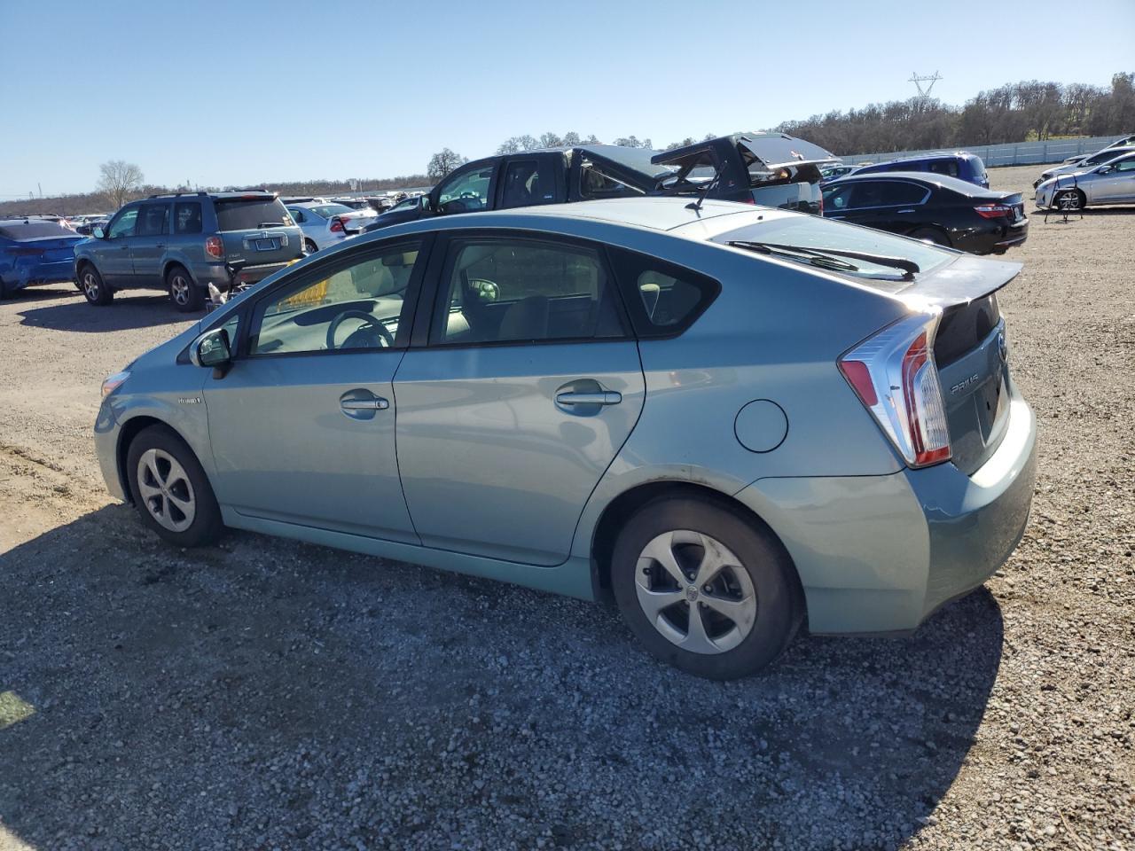 2015 TOYOTA PRIUS - Фото 2