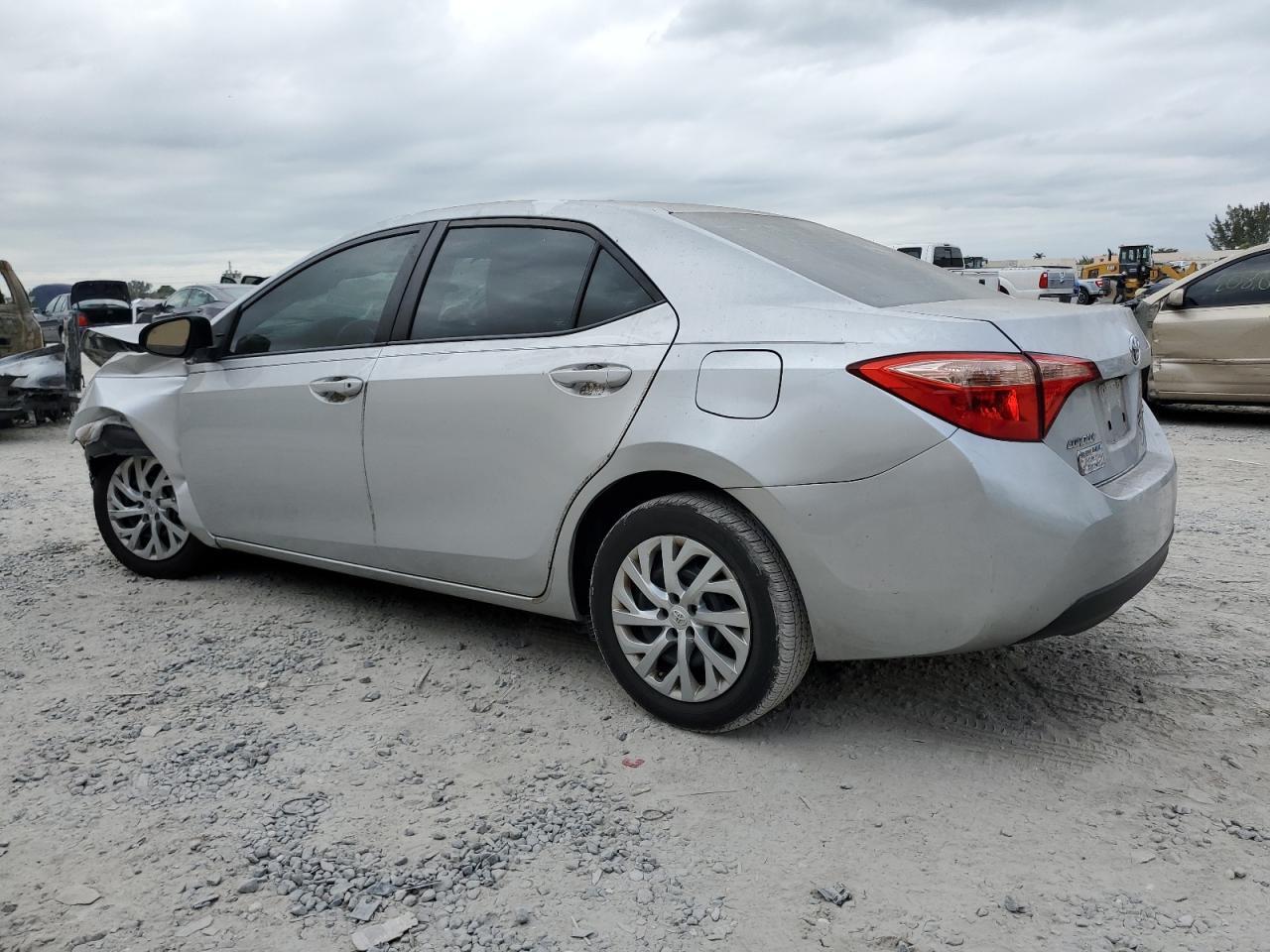 2018 TOYOTA COROLLA L - Image 2