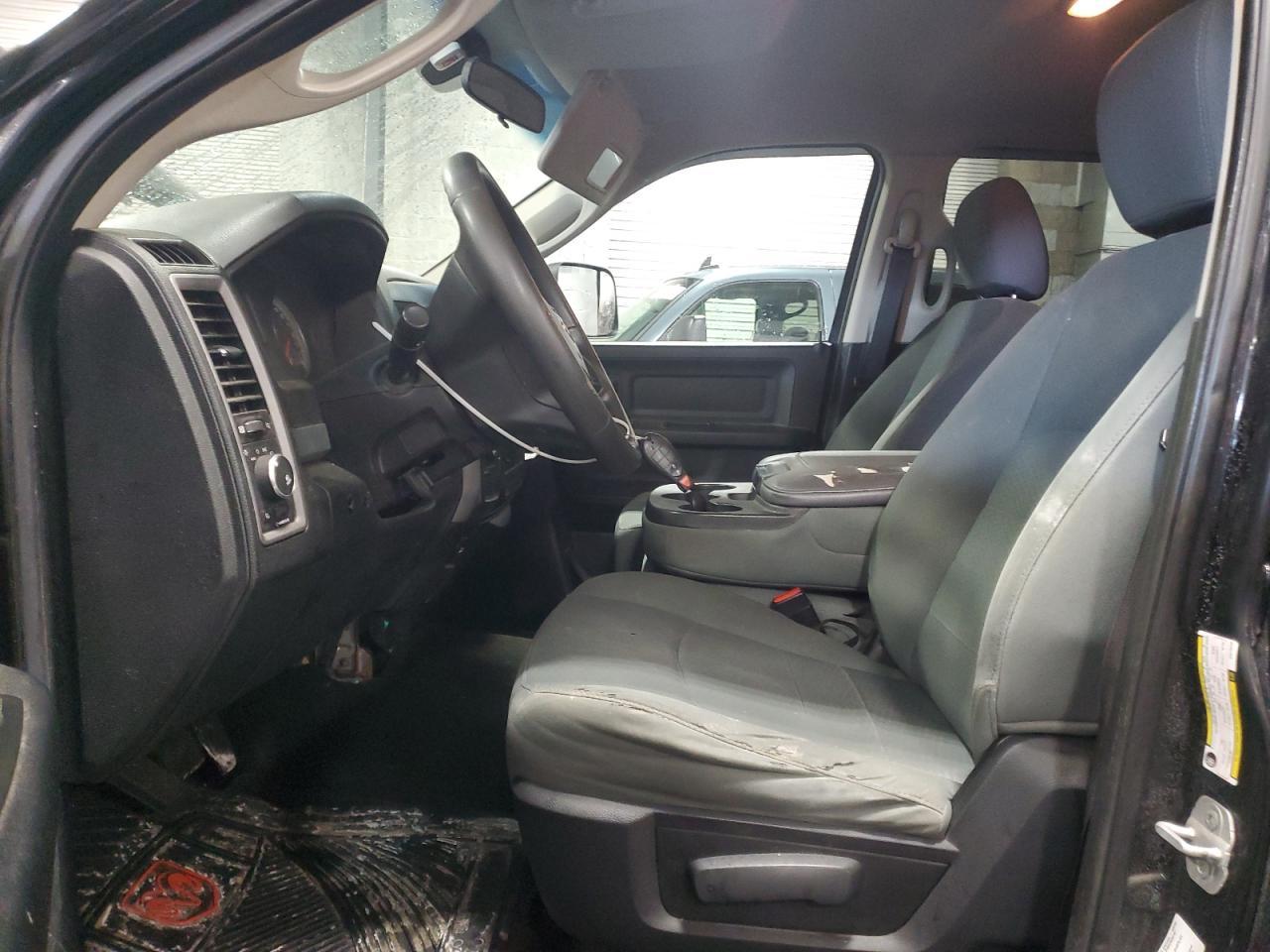 2014 RAM 1500 ST - Image 7