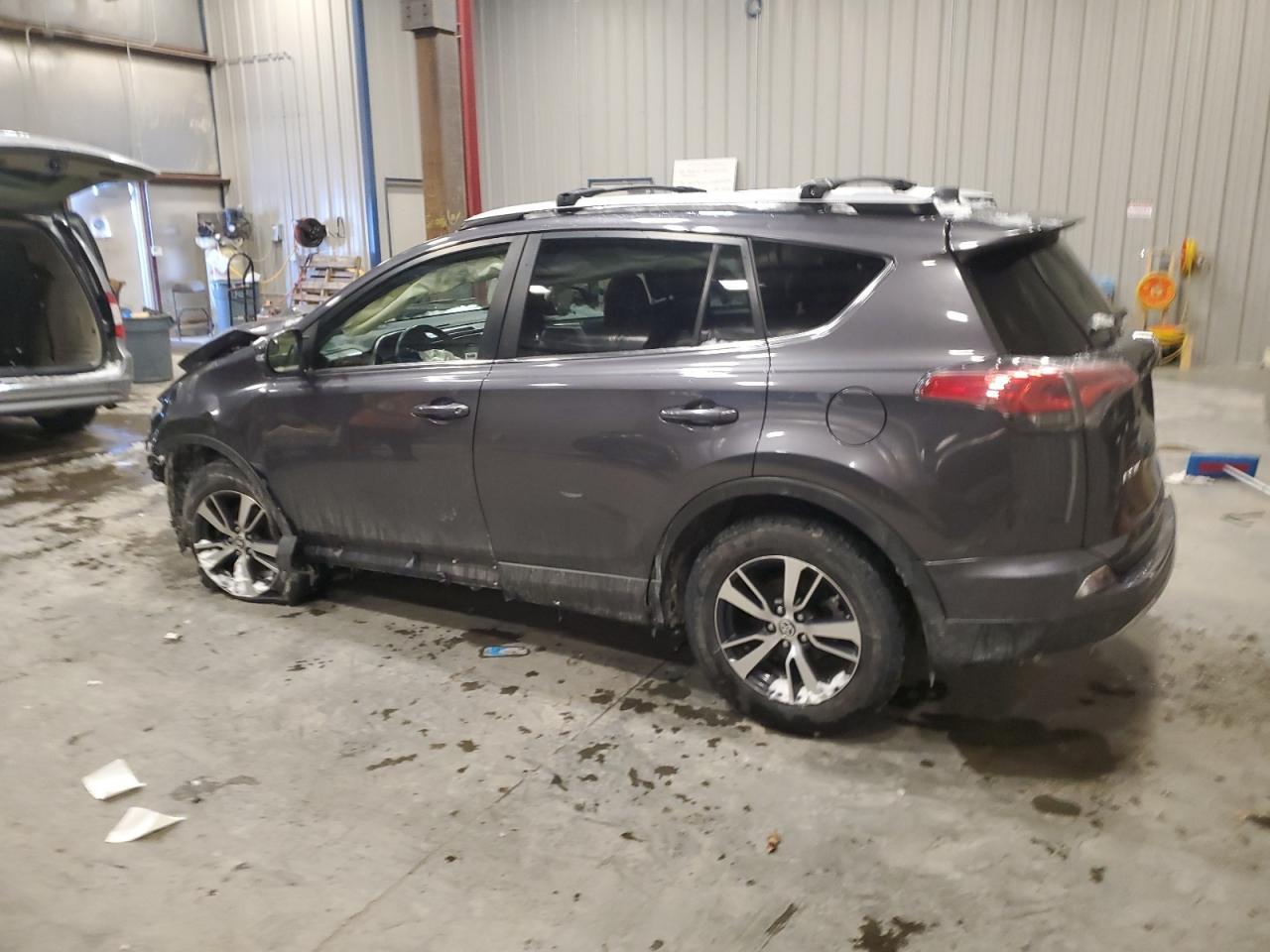 2017 TOYOTA RAV4 XLE - Image 2