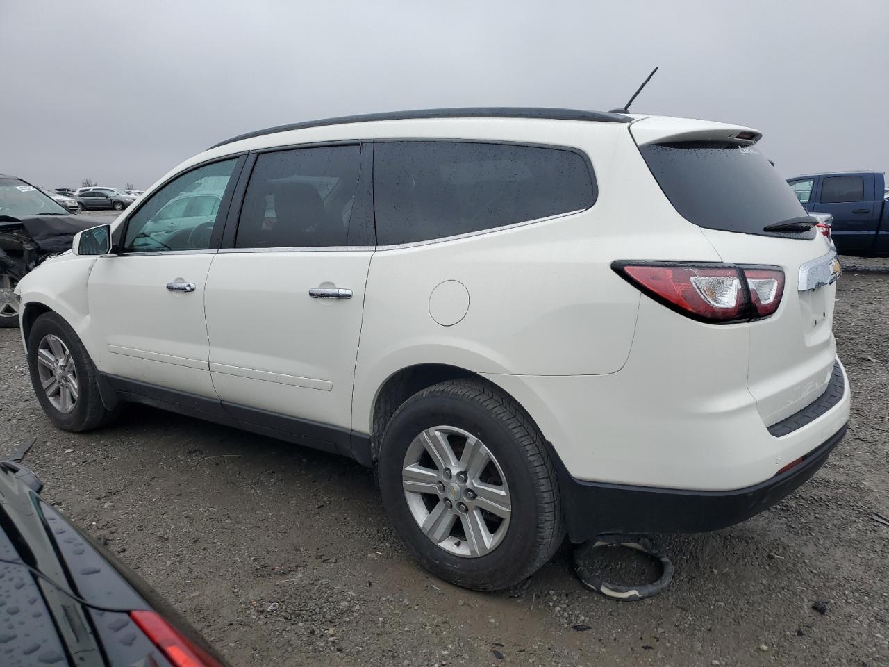 2014 CHEVROLET TRAVERSE L - Image 2