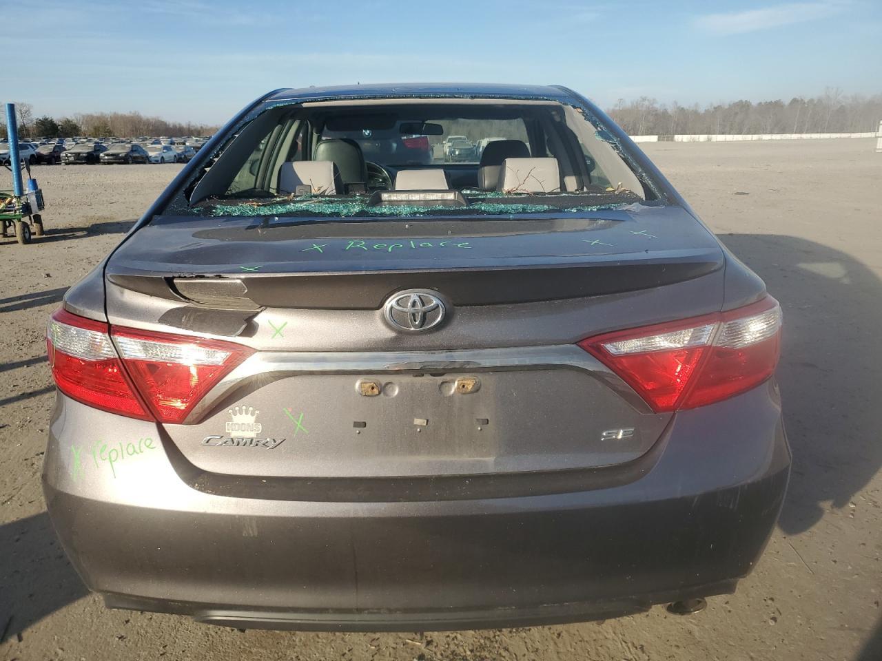 2016 TOYOTA CAMRY LE - Image 6