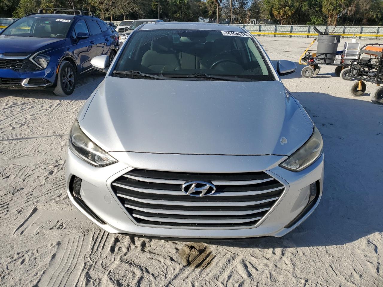 2018 HYUNDAI ELANTRA SE - Image 5