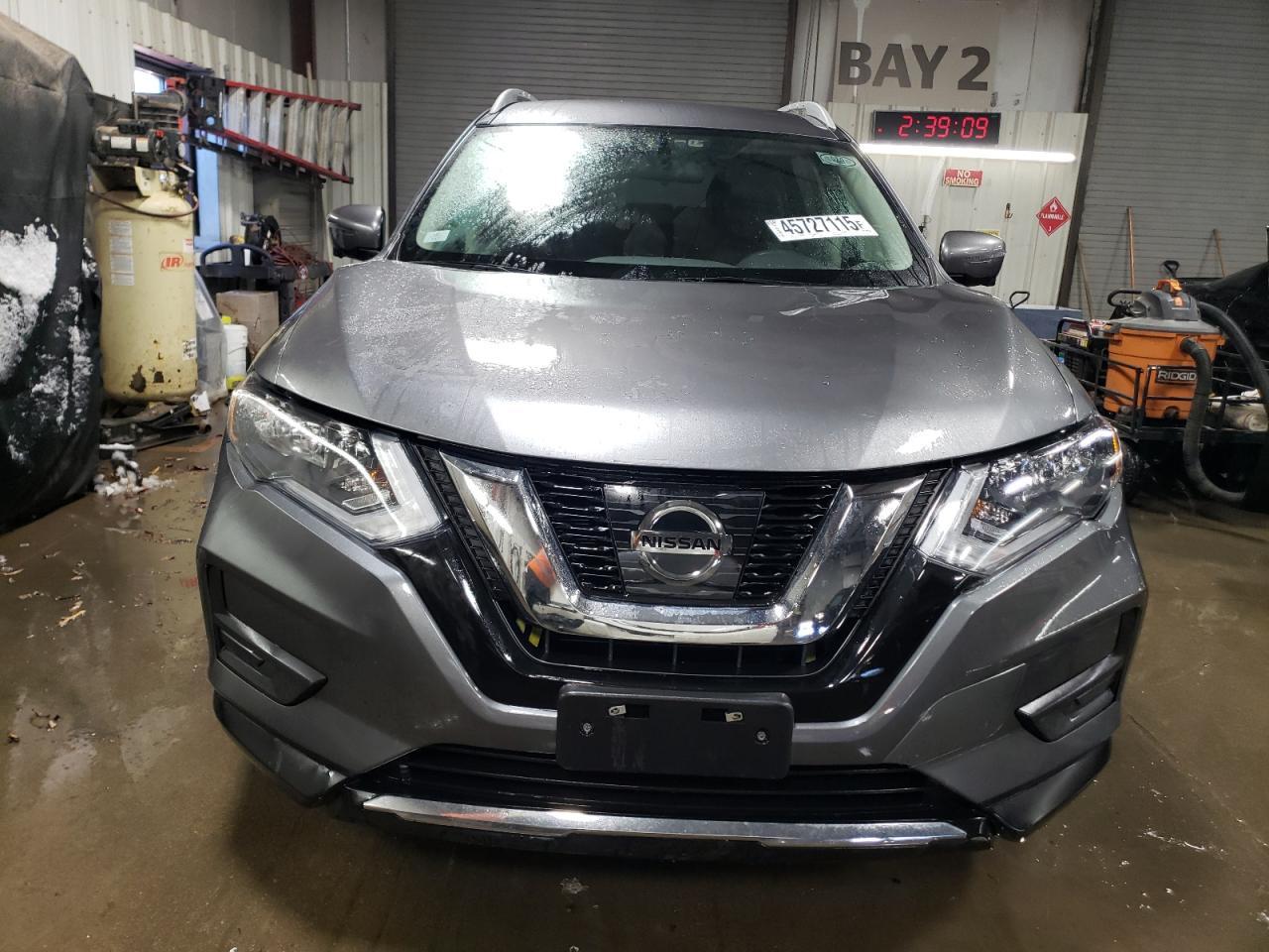 2017 NISSAN ROGUE SV - Image 5