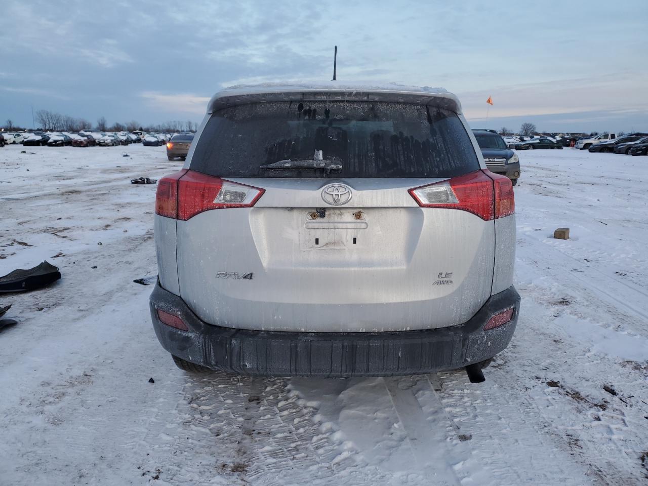 2014 TOYOTA RAV4 LE - Фото 6