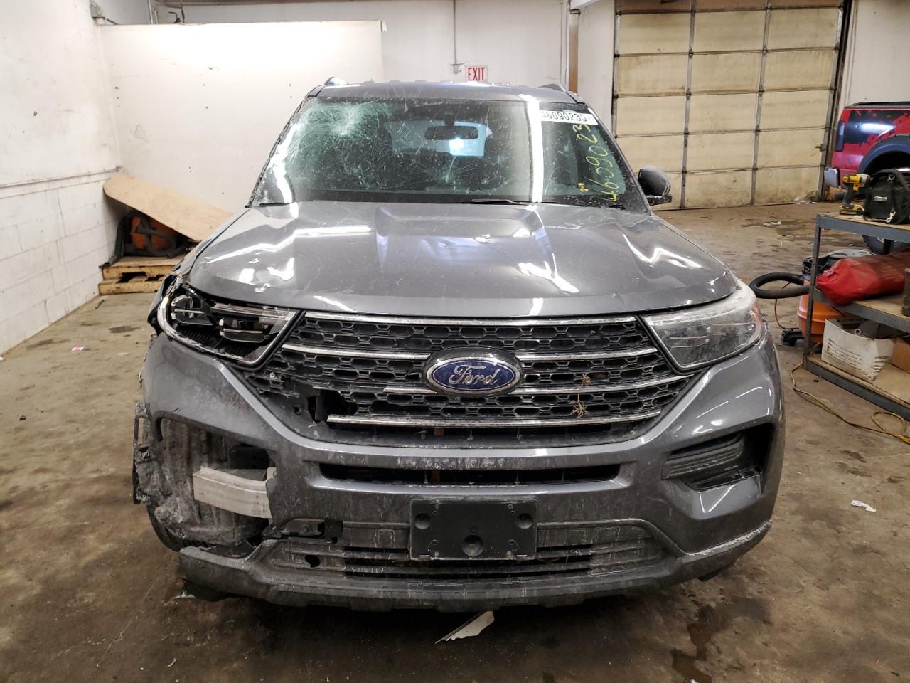 2022 FORD EXPLORER X - Фото 5