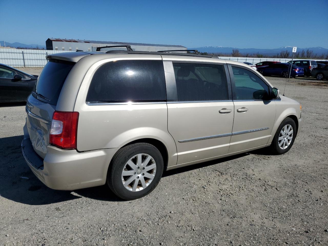 2014 CHRYSLER TOWN & COU - Фото 3