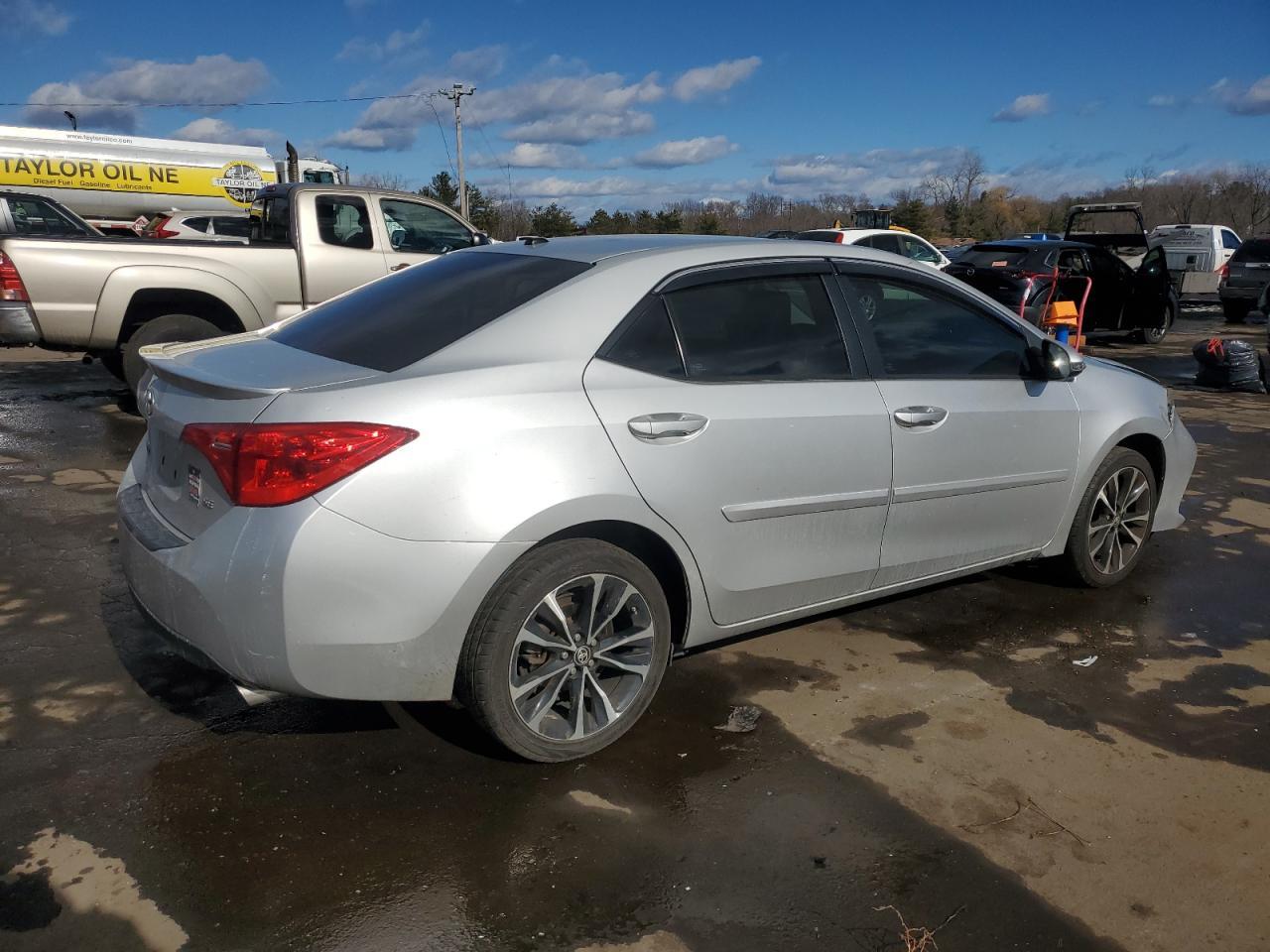2018 TOYOTA COROLLA L - Image 3