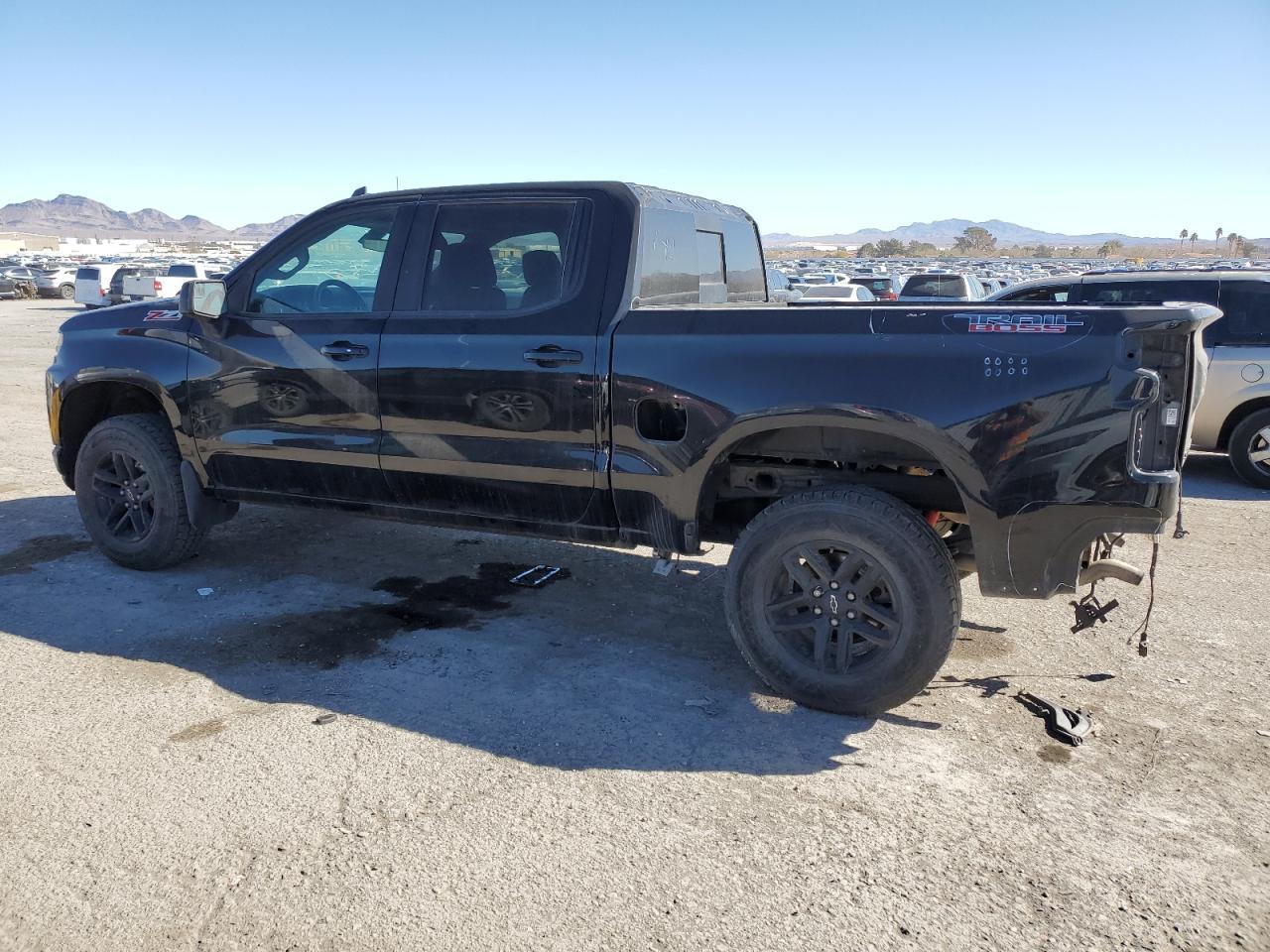 2021 CHEVROLET SILVERADO - Фото 2