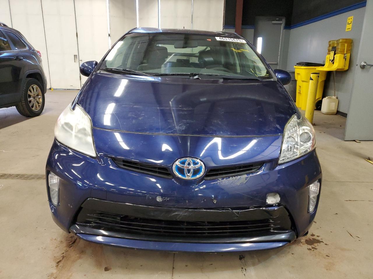 2013 TOYOTA PRIUS - Image 5