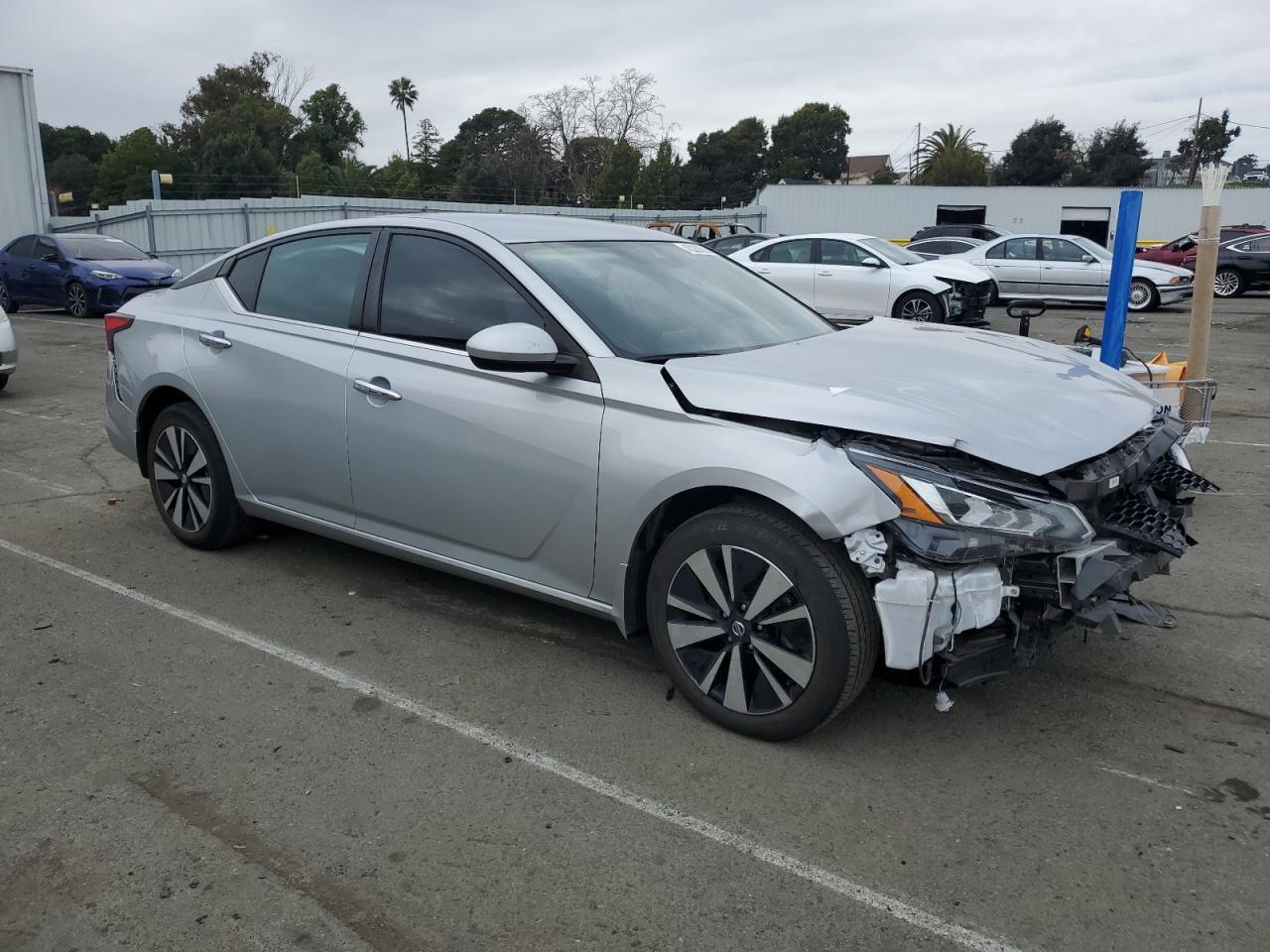 2022 NISSAN ALTIMA SV - Image 4