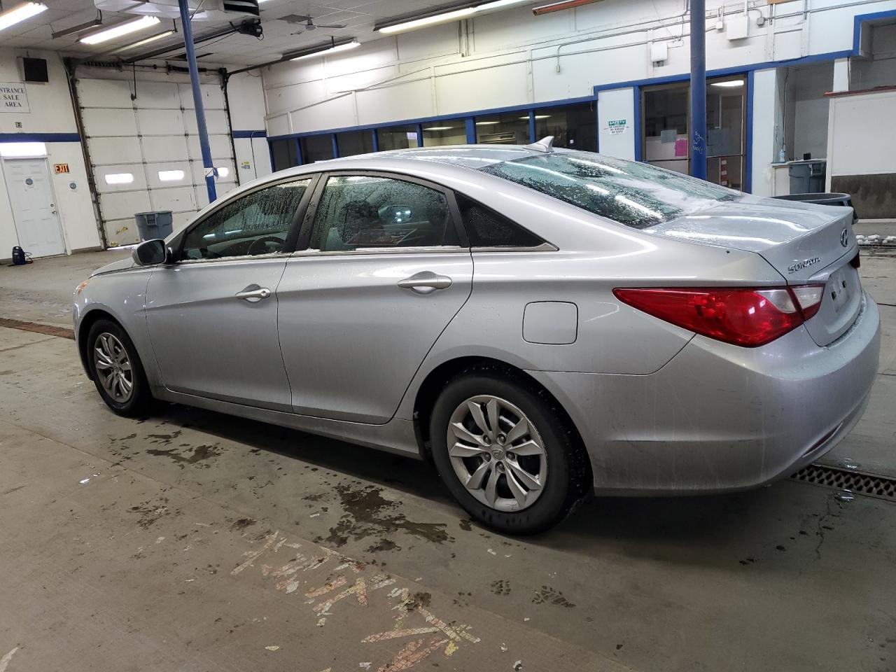 2011 HYUNDAI SONATA GLS - Фото 2