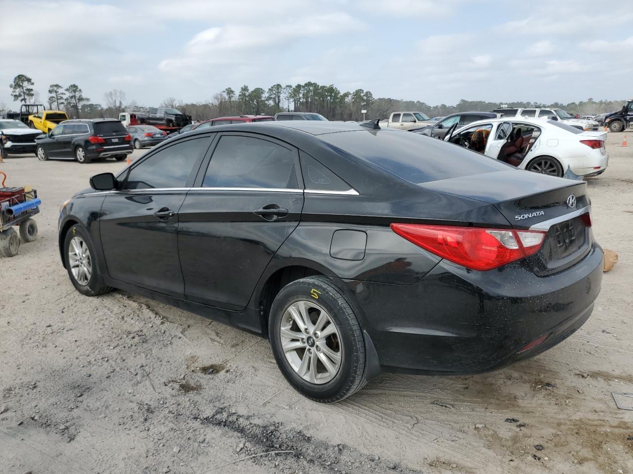 2013 HYUNDAI SONATA GLS - Фото 2