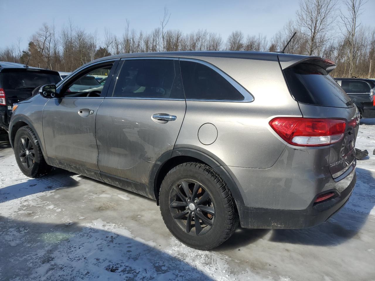 2016 KIA SORENTO LX - Image 2