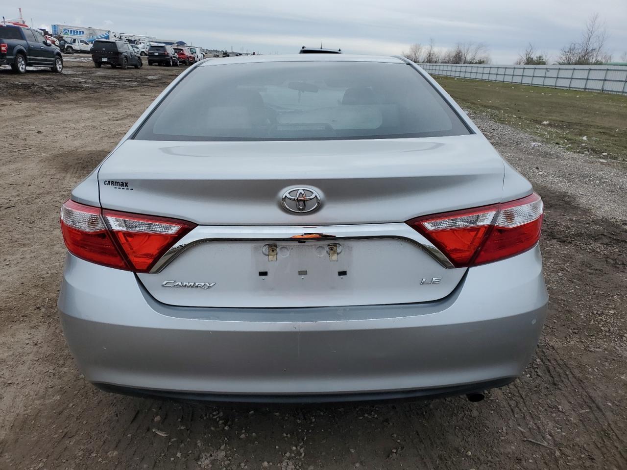 2017 TOYOTA CAMRY LE - Image 6