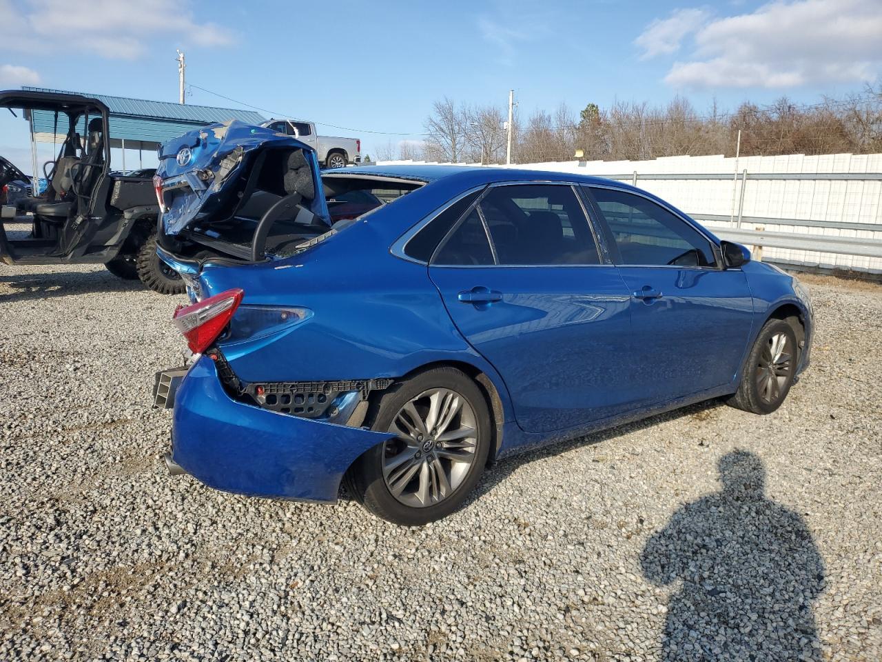 2017 TOYOTA CAMRY LE - Image 3