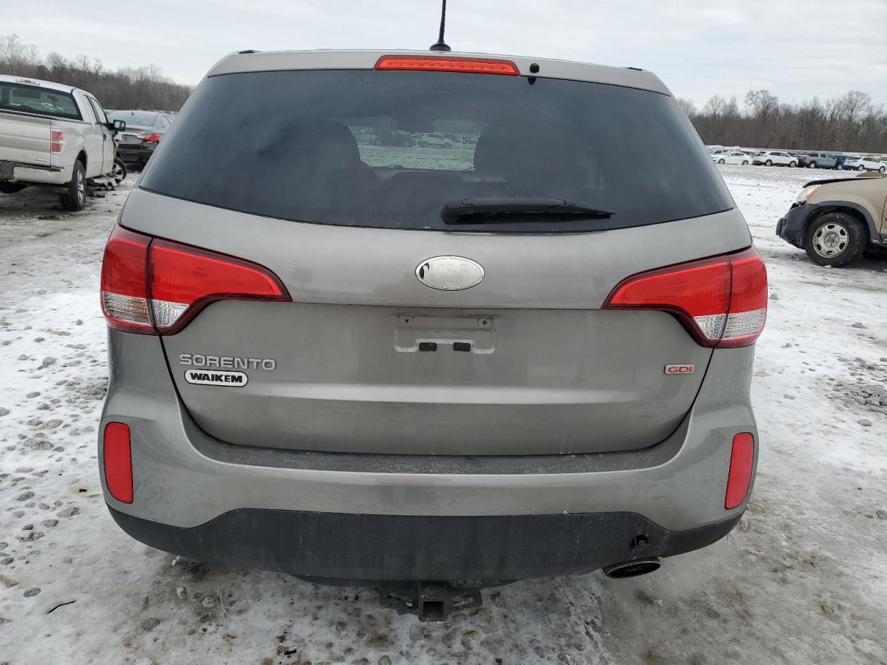 2015 KIA SORENTO LX - Image 6