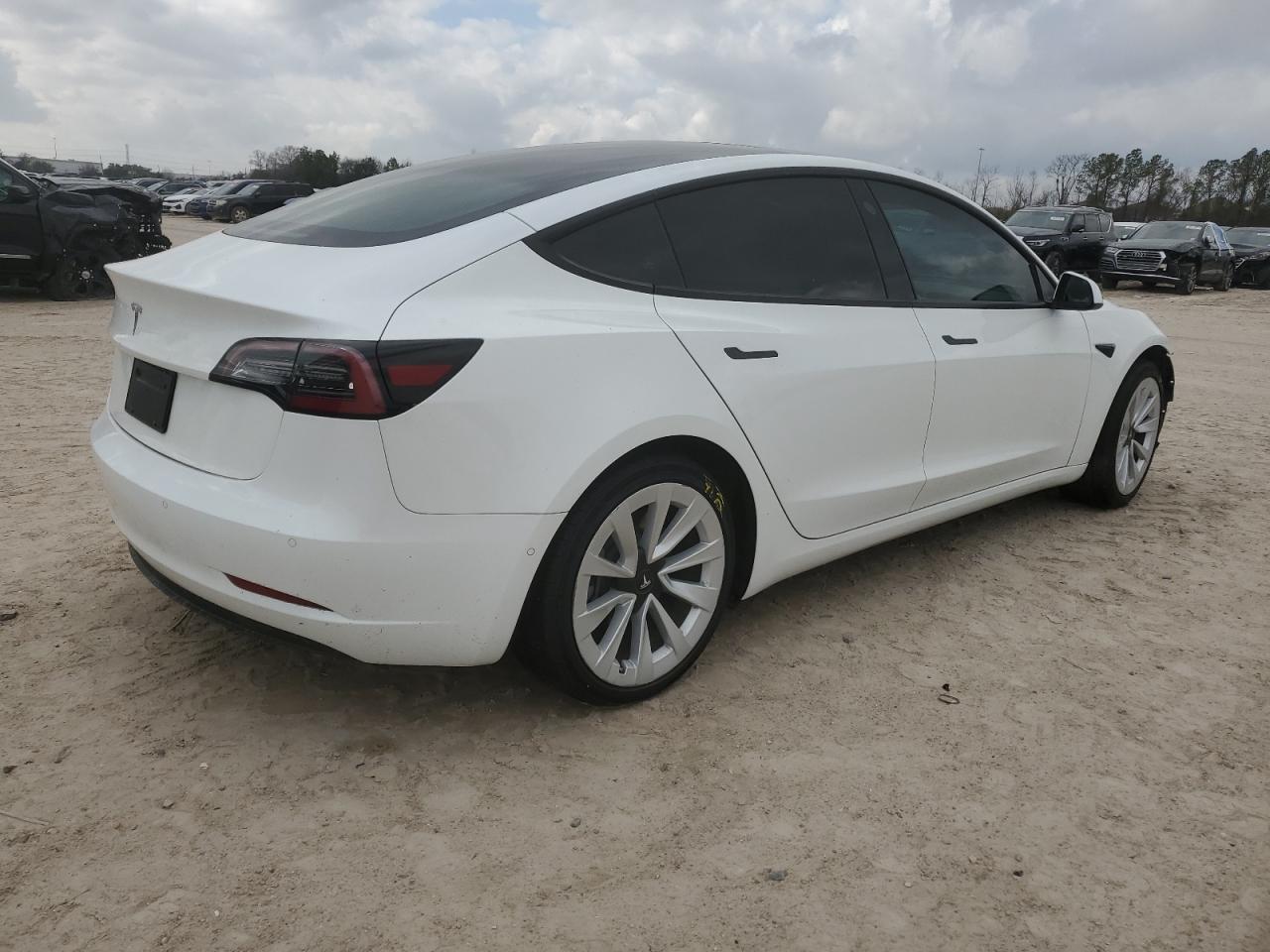 2021 TESLA MODEL 3 - Фото 3