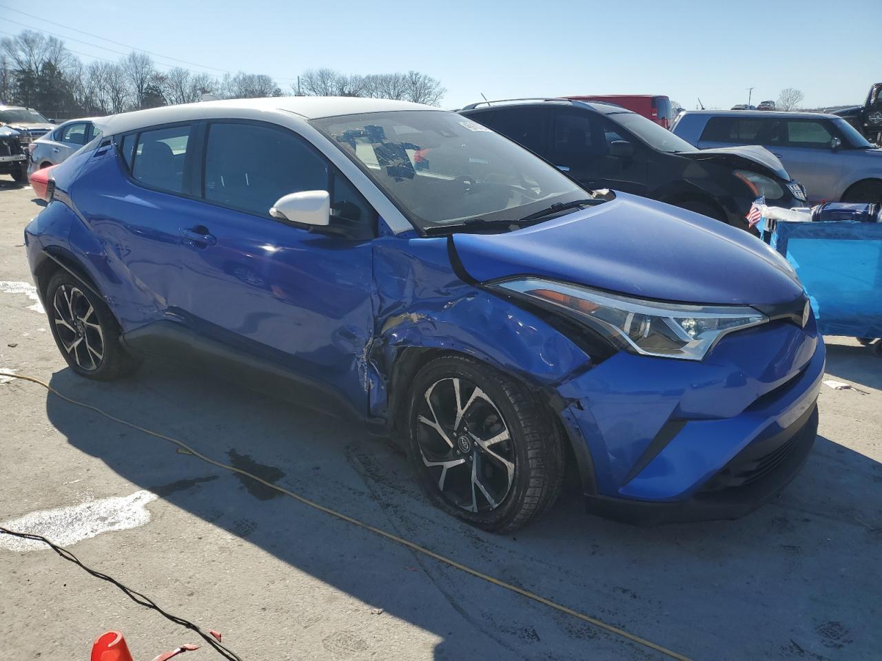 2019 TOYOTA C-HR XLE - Image 4