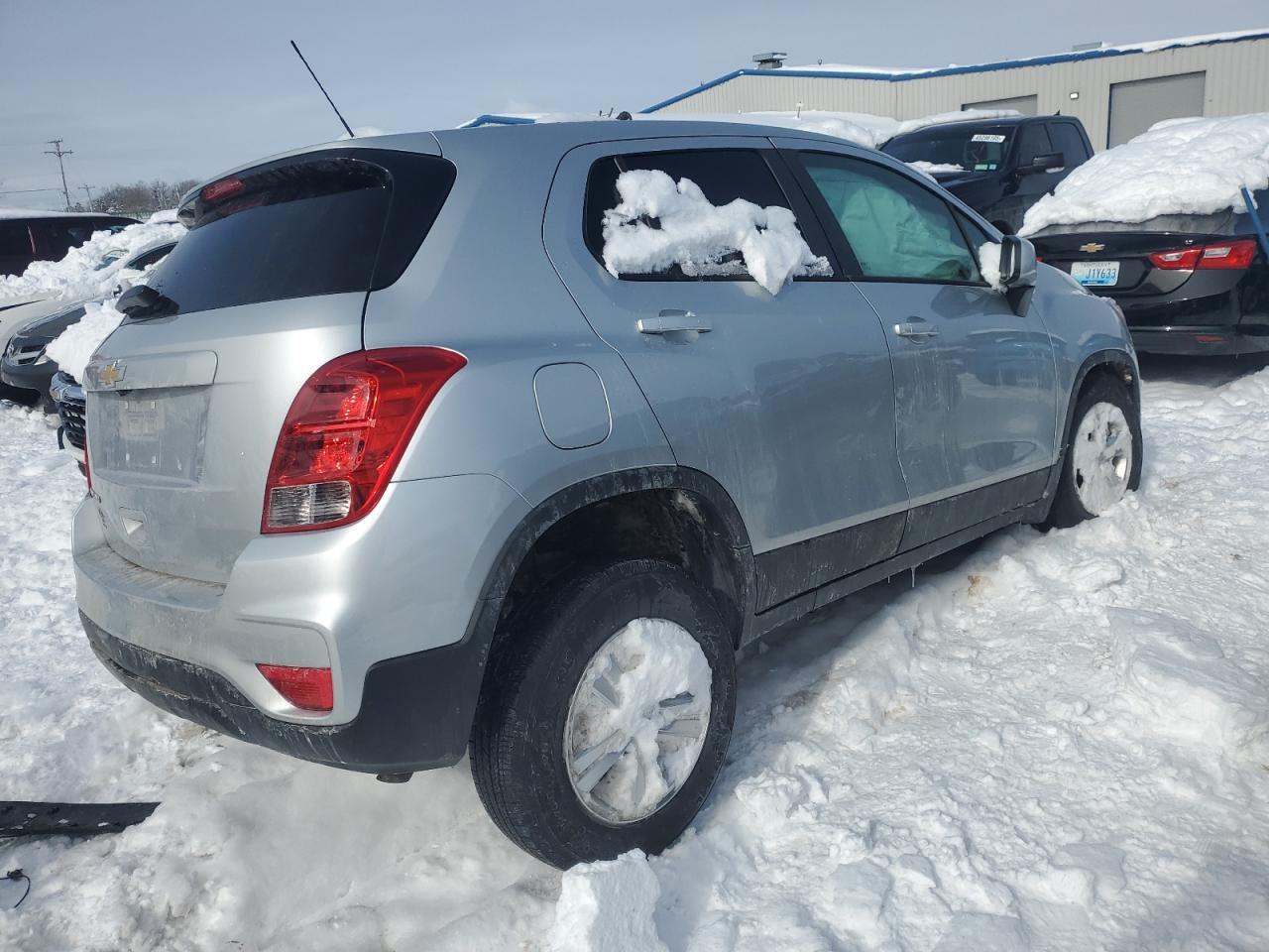 2021 CHEVROLET TRAX LS - Фото 3