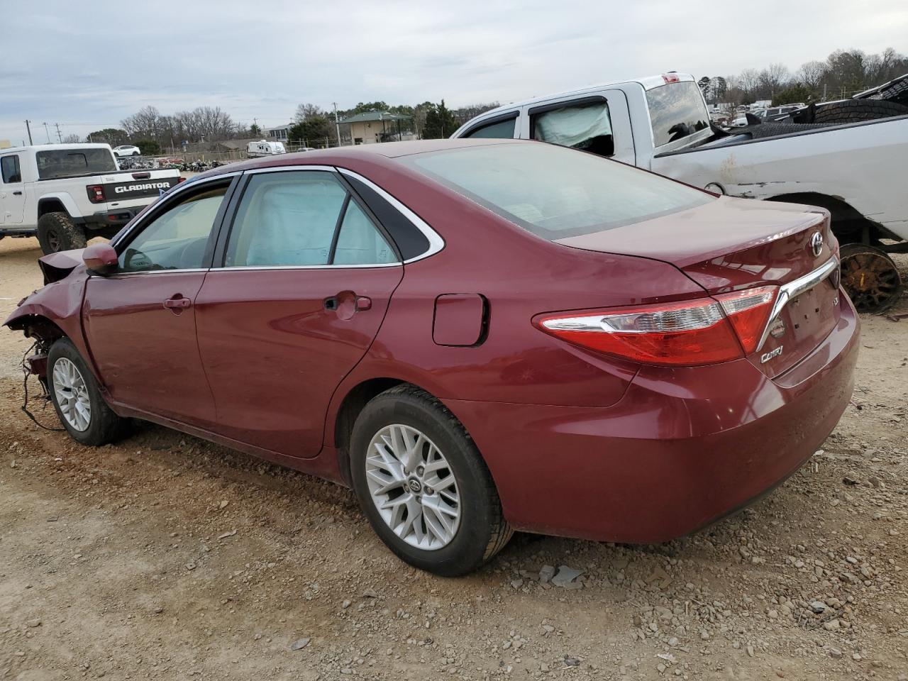2017 TOYOTA CAMRY LE - Фото 2