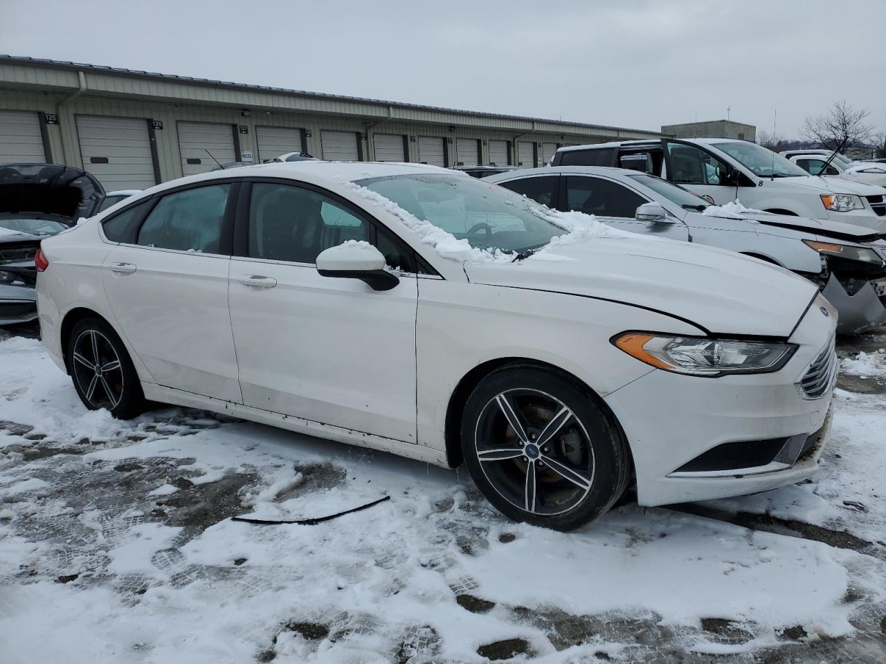 2017 FORD FUSION SE - Фото 4