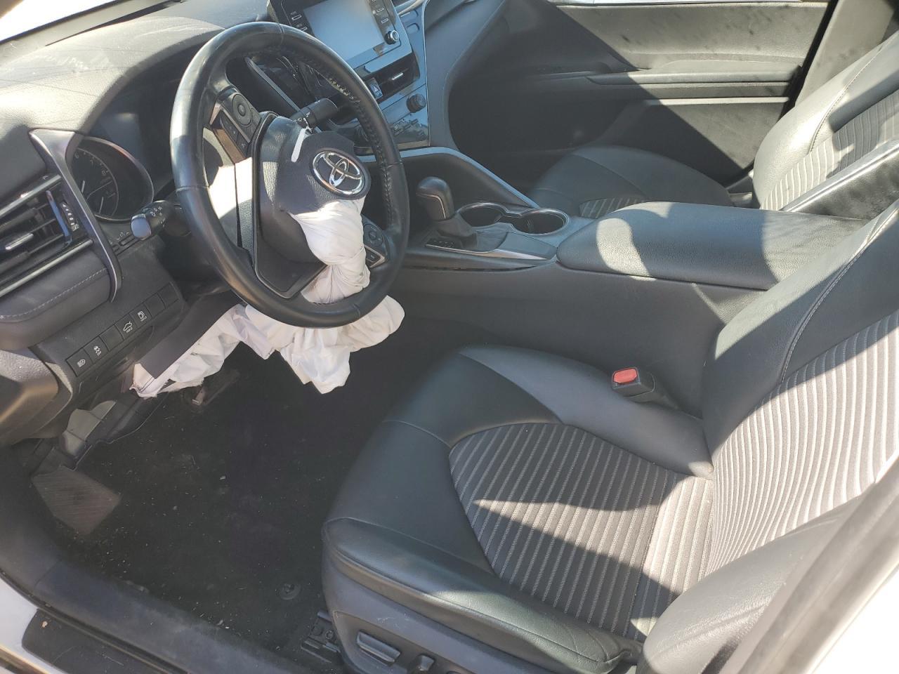 2021 TOYOTA CAMRY SE - Фото 7