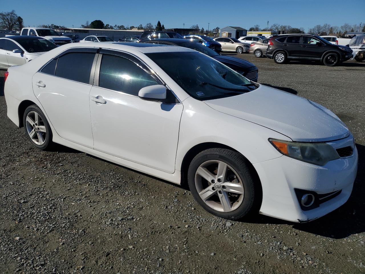 2014 TOYOTA CAMRY L - Фото 4