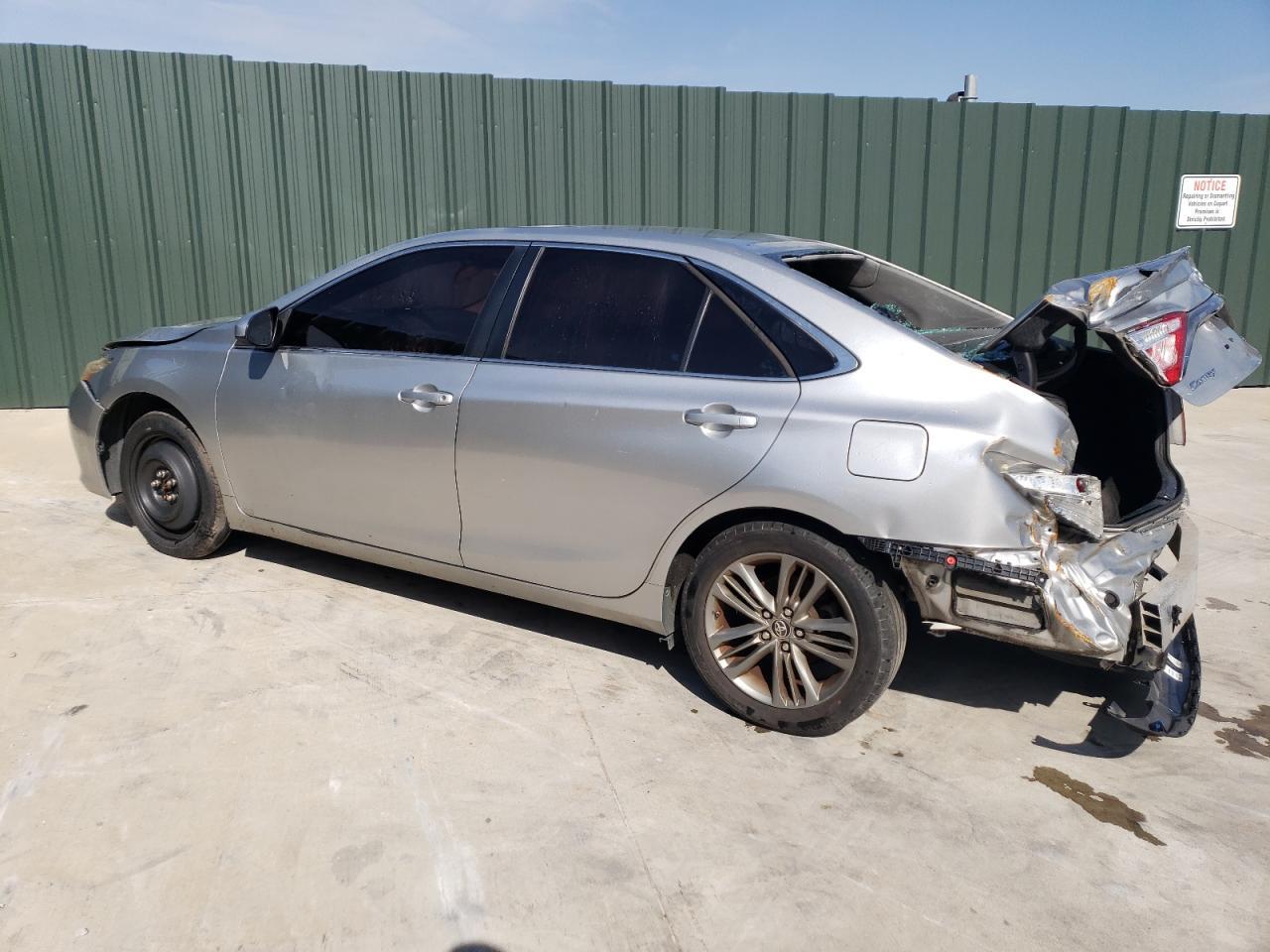 2015 TOYOTA CAMRY LE - Image 2
