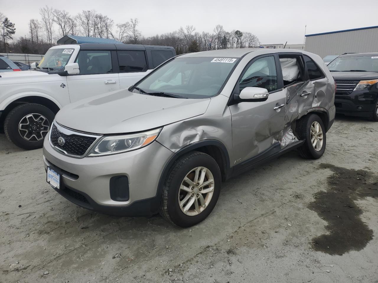 2015 KIA SORENTO LX