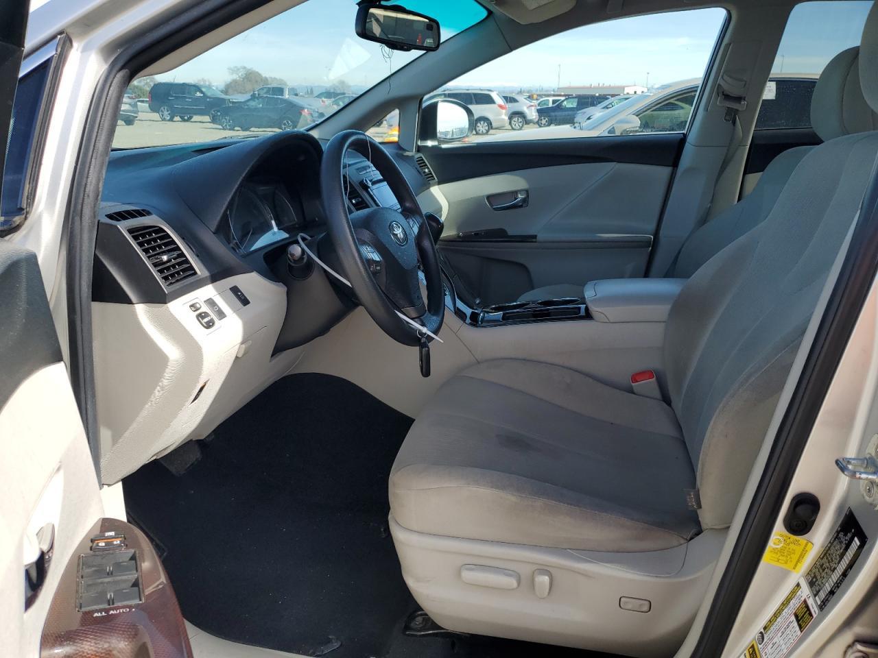 2011 TOYOTA VENZA - Фото 7