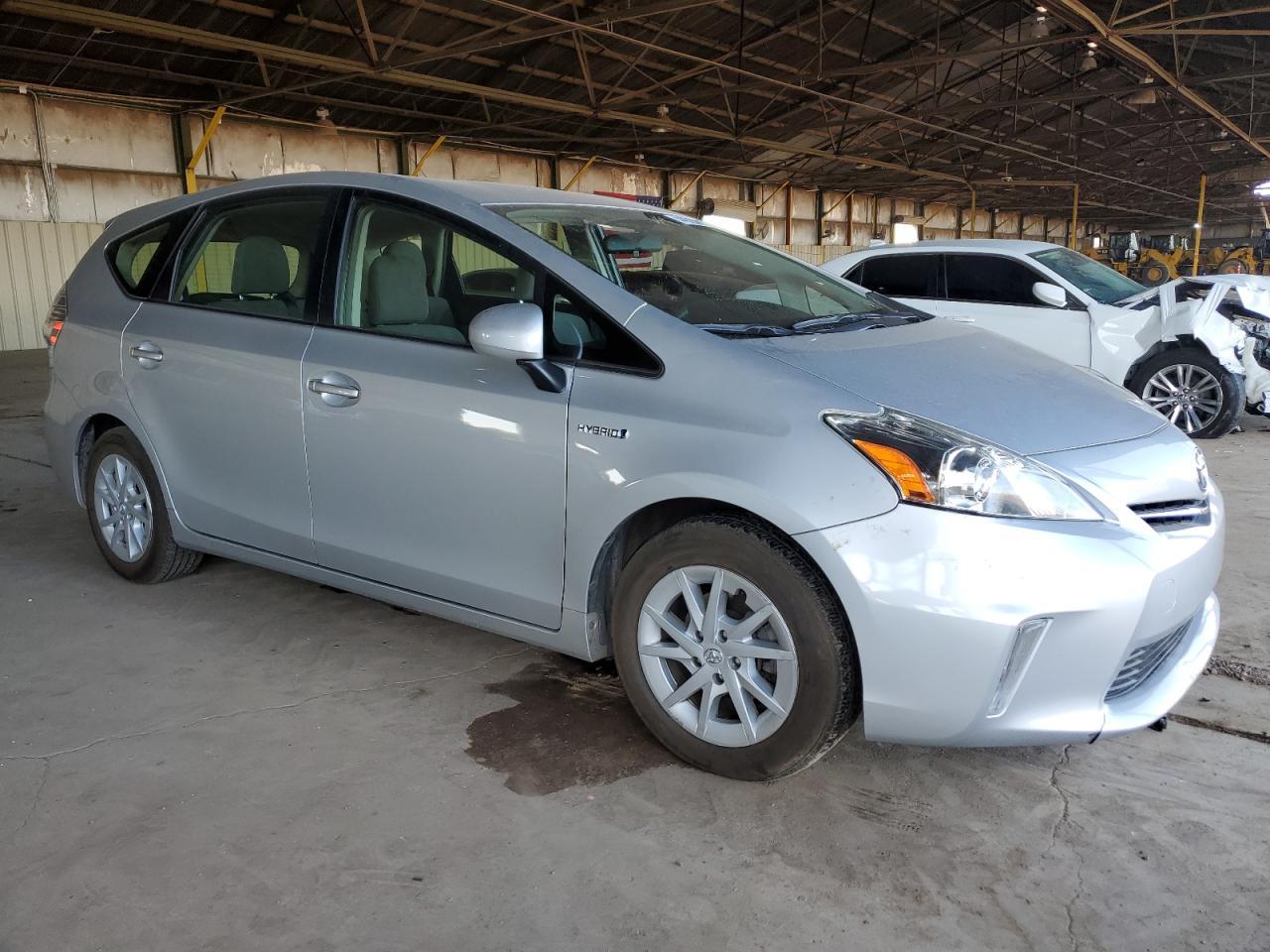 2013 TOYOTA PRIUS V - Фото 4