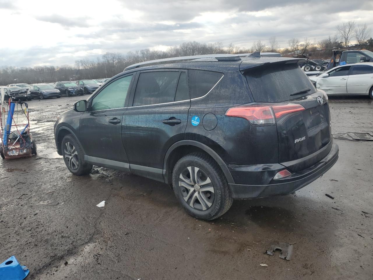 2018 TOYOTA RAV4 LE - Image 2