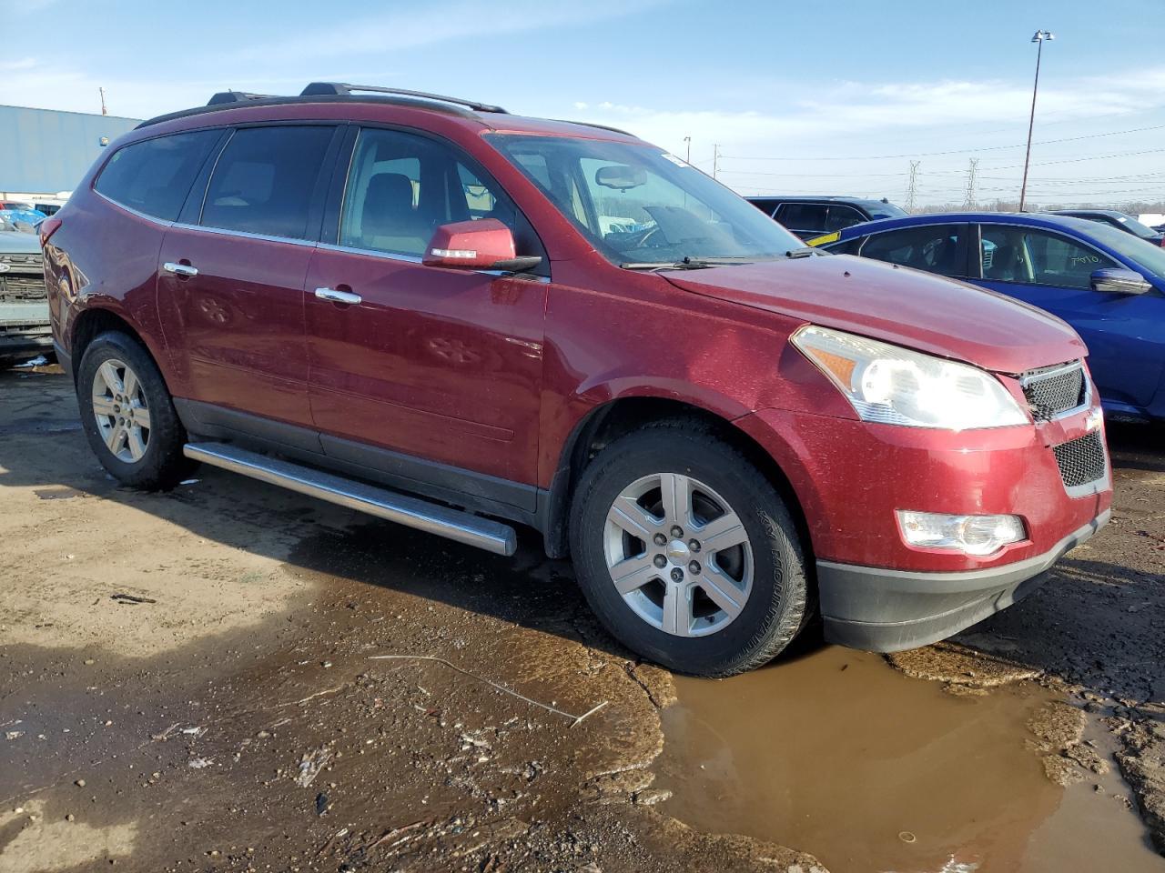 2011 CHEVROLET TRAVERSE L - Фото 4