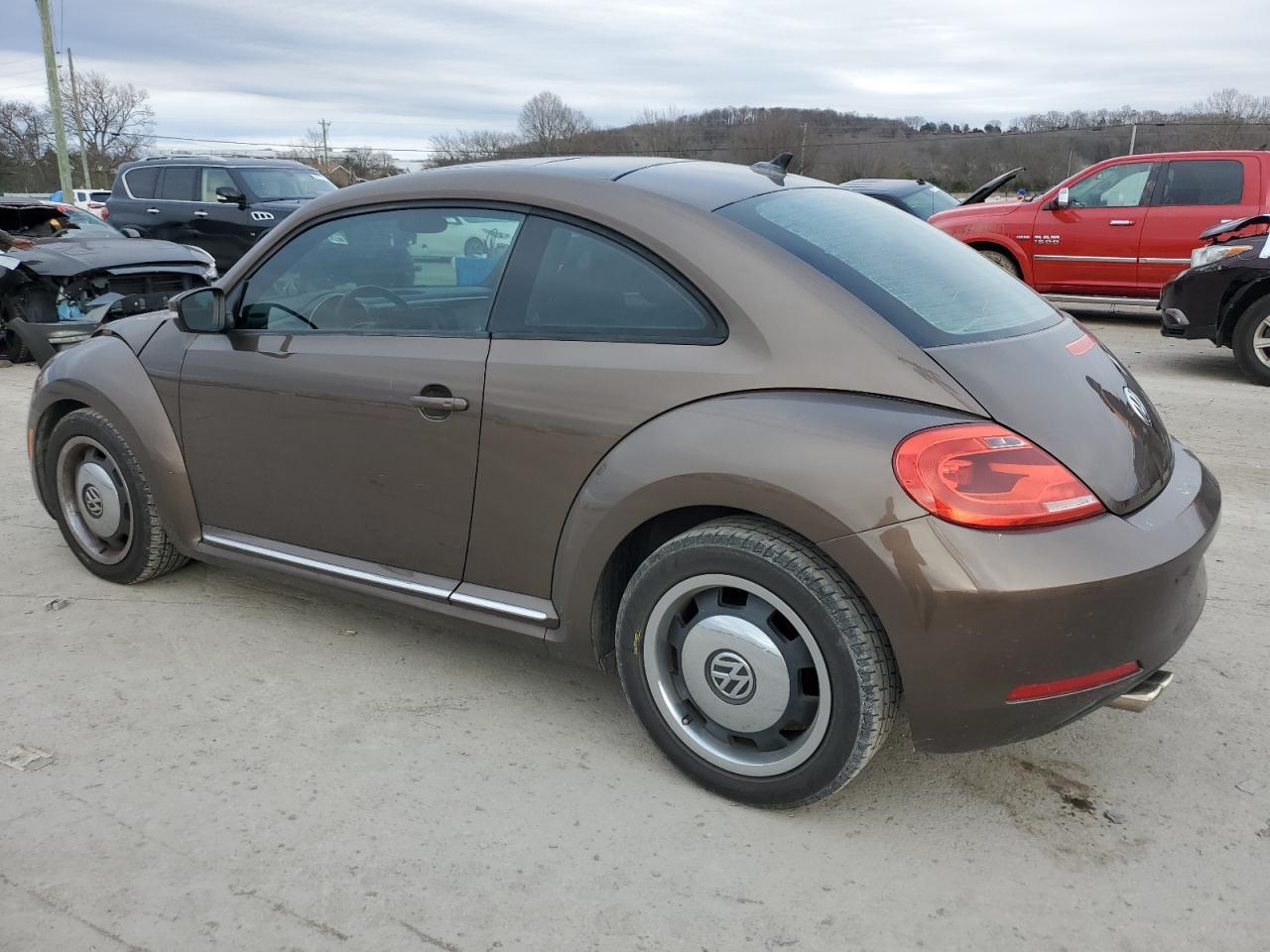 2012 VOLKSWAGEN BEETLE - Image 2