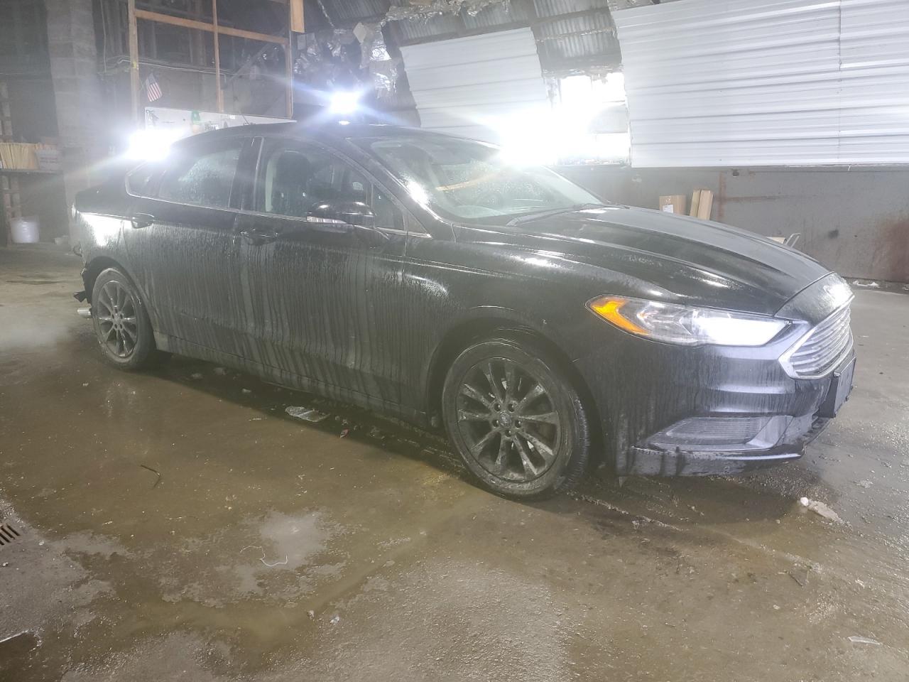 2017 FORD FUSION SE - Image 4