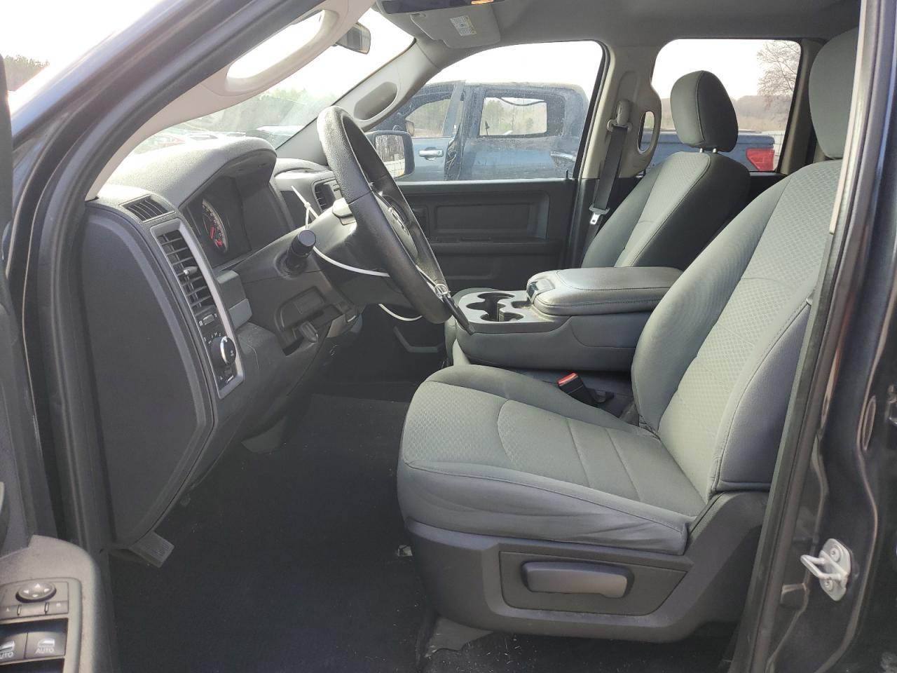 2017 RAM 1500 ST - Image 7
