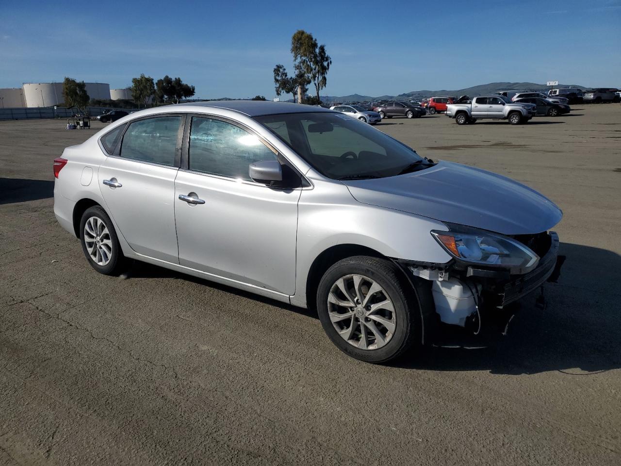 2018 NISSAN SENTRA S - Фото 4