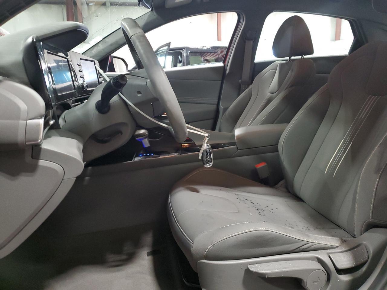 2022 HYUNDAI ELANTRA SE - Фото 7