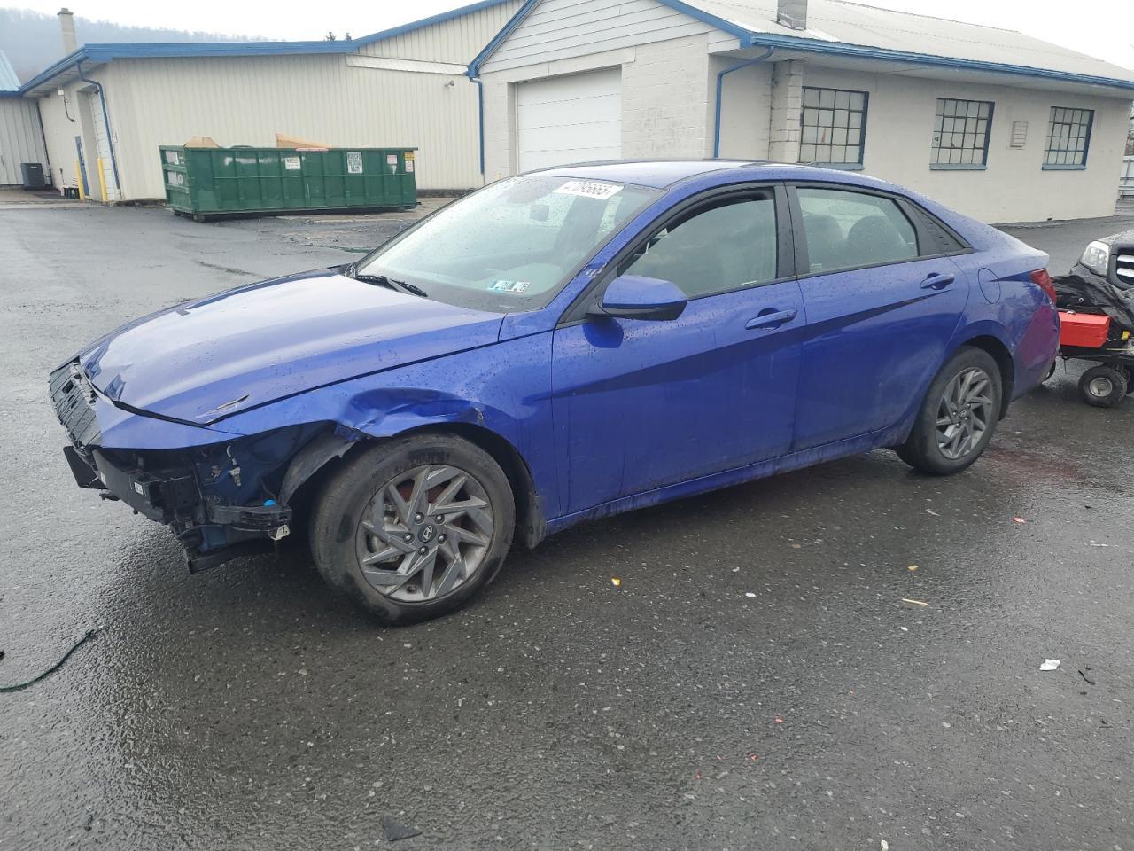 2024 HYUNDAI ELANTRA SE