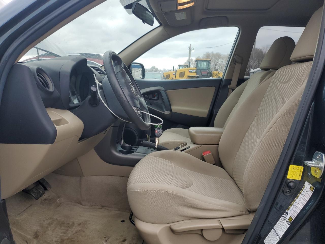 2011 TOYOTA RAV4 - Image 7
