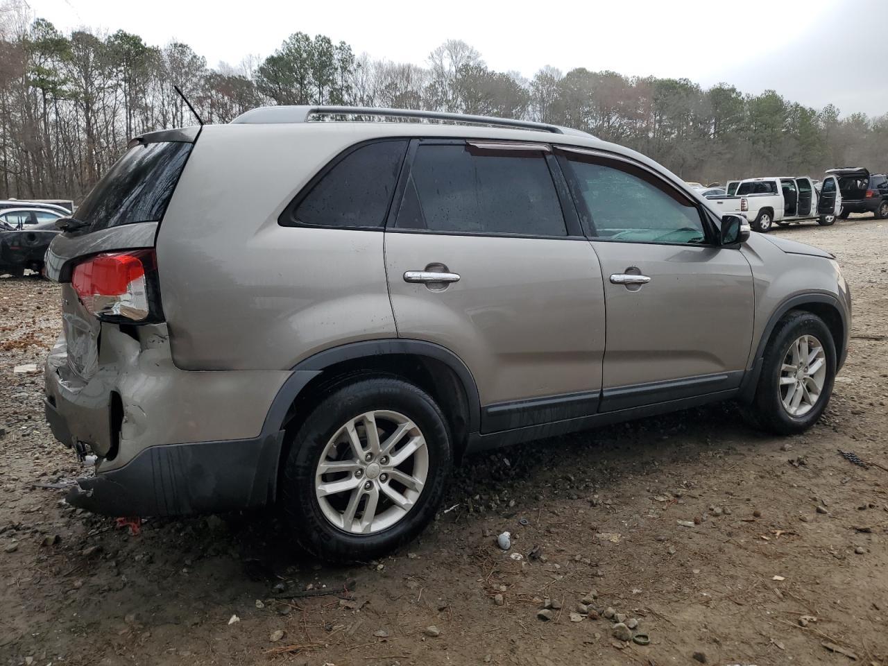 2015 KIA SORENTO LX - Image 3