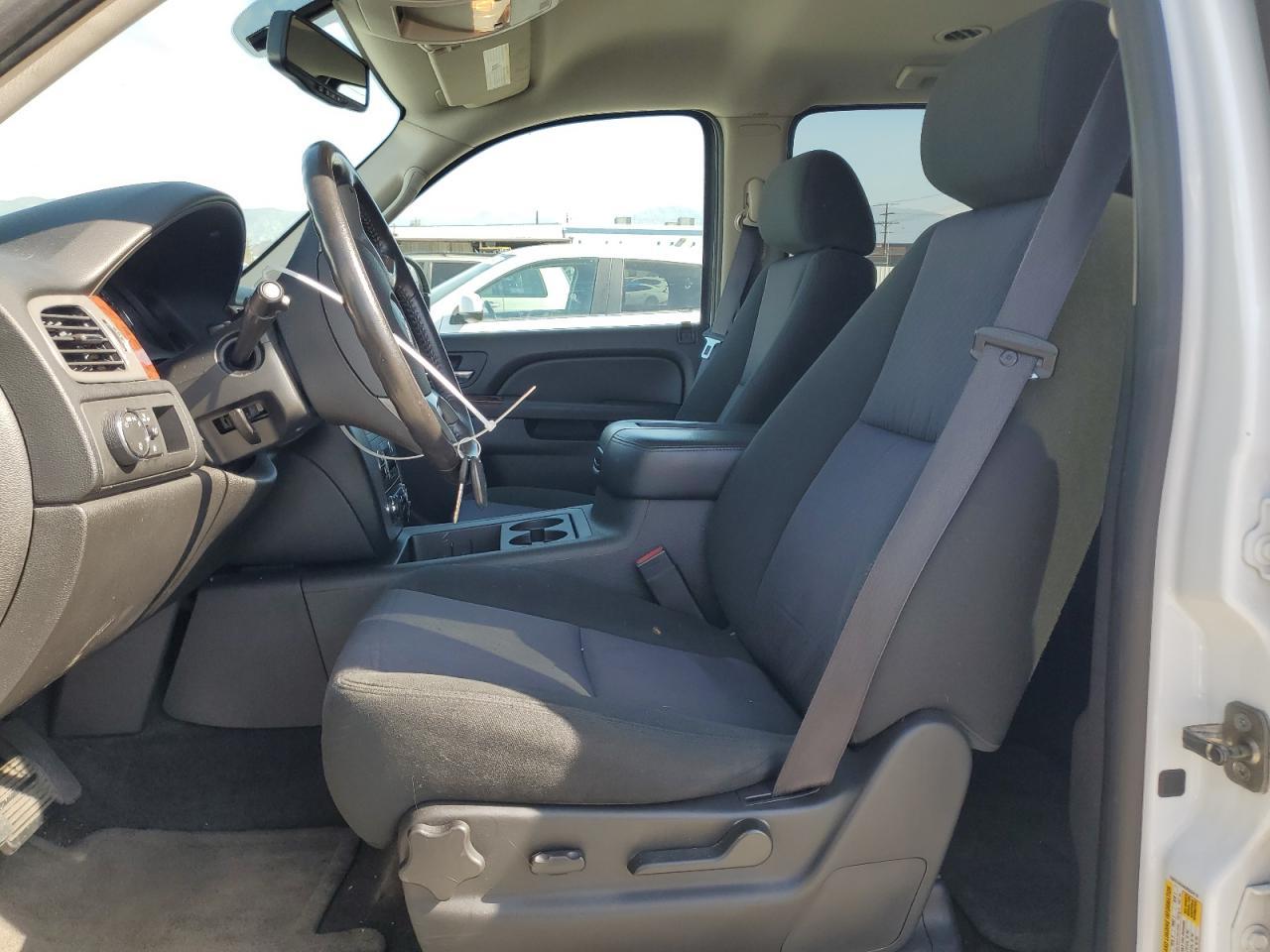 2012 GMC YUKON SLE - Image 7