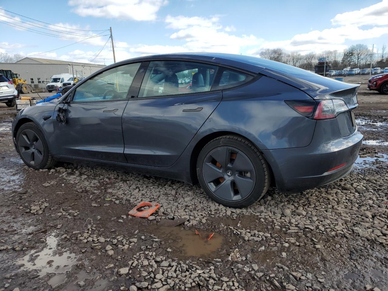 2022 TESLA MODEL 3 - Фото 2
