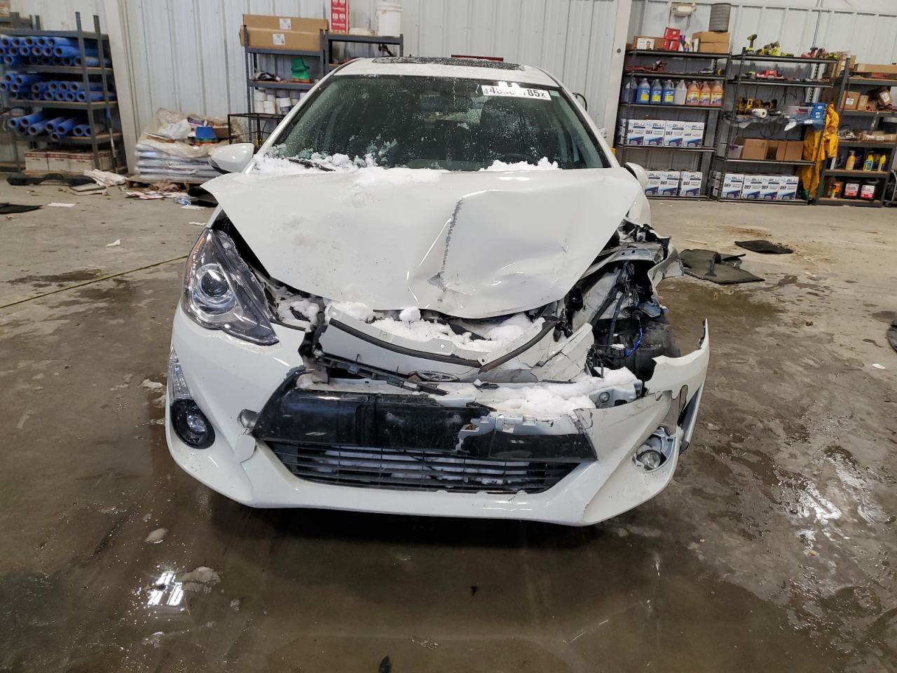 2015 TOYOTA PRIUS C - Фото 5