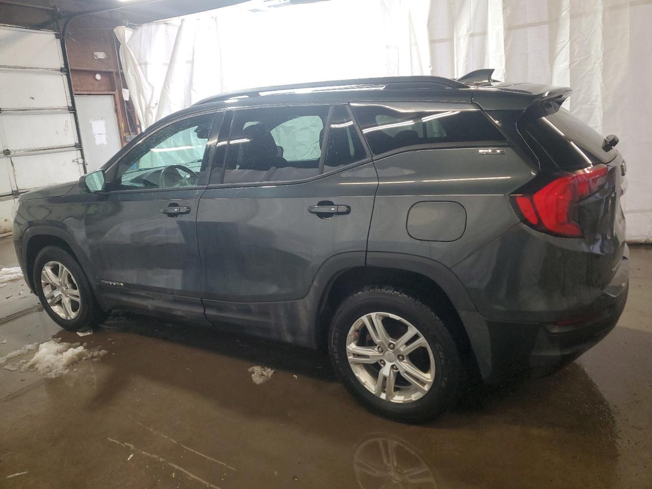 2018 GMC TERRAIN SL - Image 2