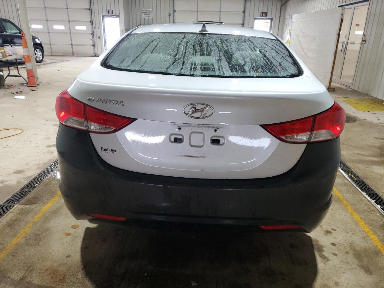 2013 HYUNDAI ELANTRA GL - Image 6
