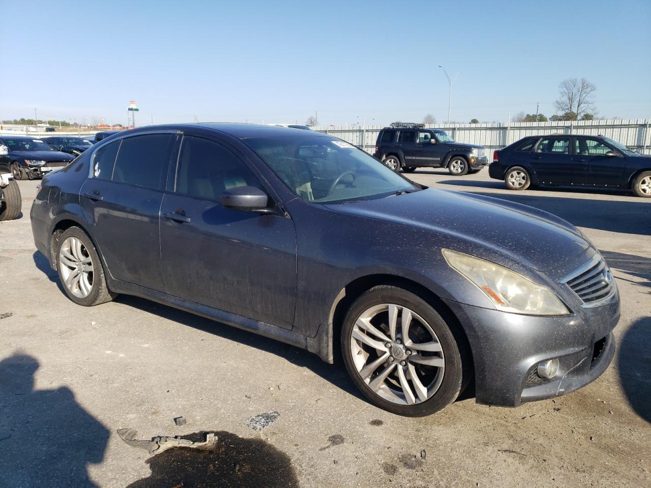2012 INFINITI G37 - Image 4